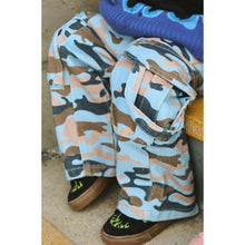 Load image into Gallery viewer, CAMO CARGO PANTS | TIDE
