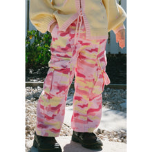 Load image into Gallery viewer, CAMO CARGO PANT | PINK LEMONADE

