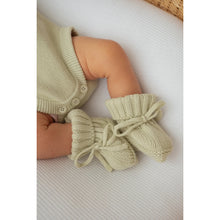 Load image into Gallery viewer, KNITTED BOOTIES I MATCHA
