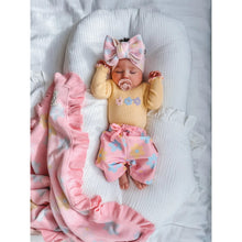 Load image into Gallery viewer, GOLDIE FRILL BLANKET
