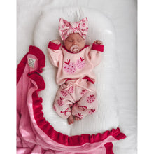 Load image into Gallery viewer, CHUNKY FRILL RASPBERRY BLANKET
