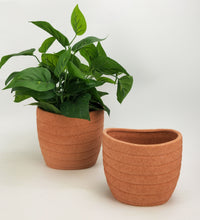 Load image into Gallery viewer, ALANI PLANTER - TERRACOTTA - SMALL
