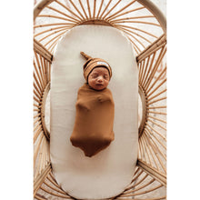 Load image into Gallery viewer, BRONZE - SNUGGLE SWADDLE &amp; BEANIE SET
